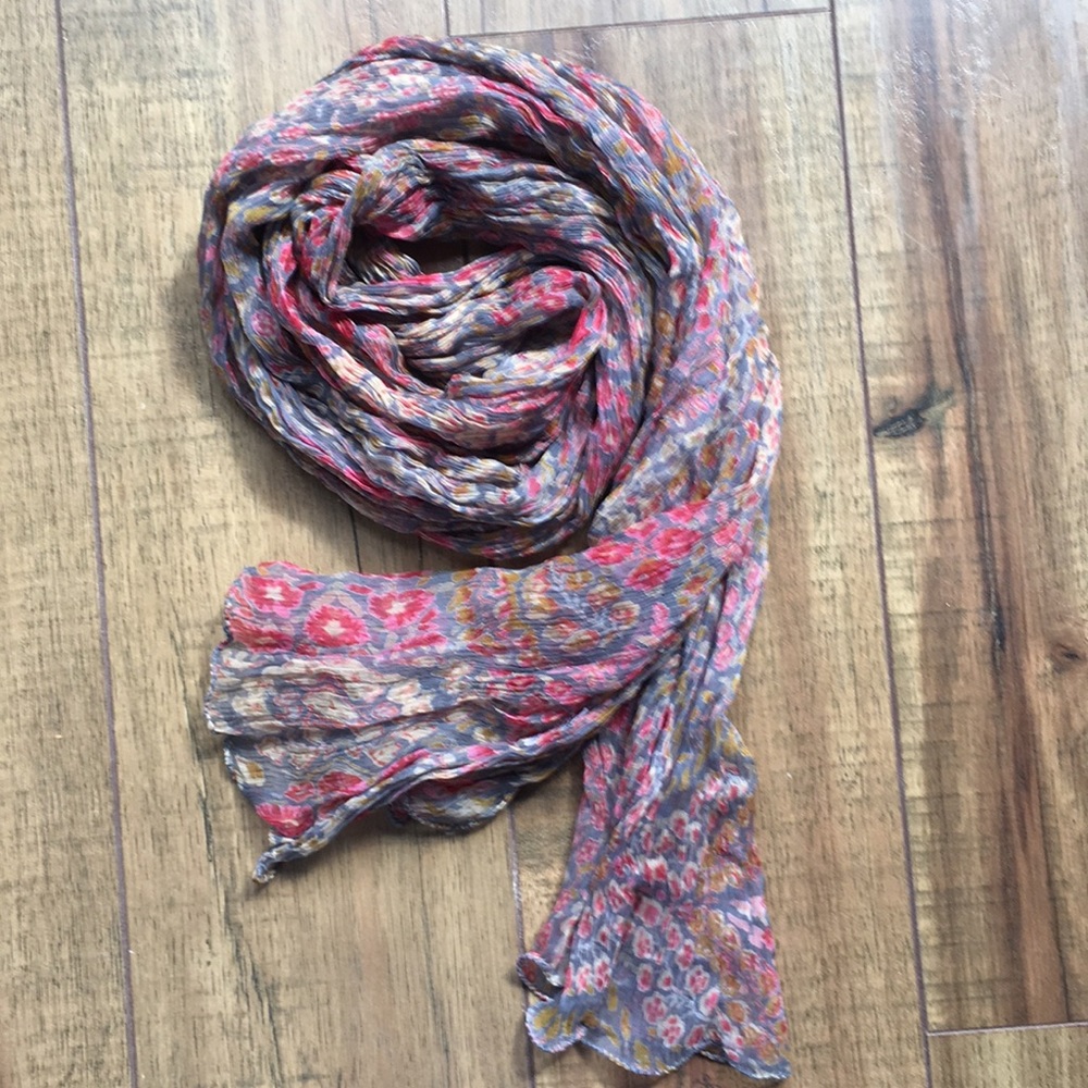 🌺 floral scarf